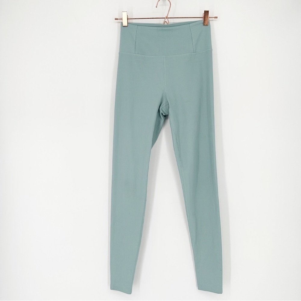 Girlfriend Collective Ribbed High Rise Compressive Legging in Mist - Picture 4 of 7